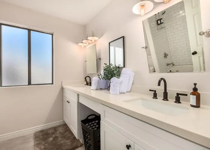 Holiday home La Vieve Family Oasis-free Htd Pool-billiards-bbq Chandler